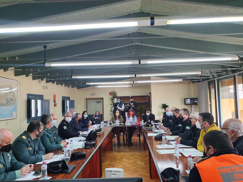 La subdelegada del Gobierno, Catalina Madueño, y la alcaldesa de Úbeda, Antonia Olivares, han presidido la reunión para coordinar el dispositivo.
