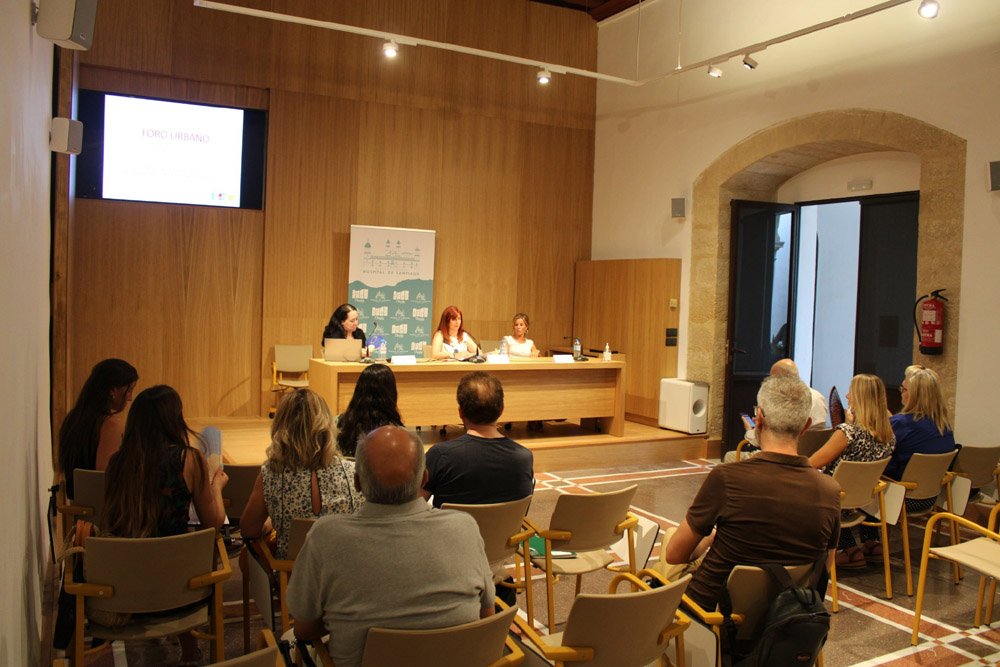 Reunión del primer foro urbano de Úbeda.