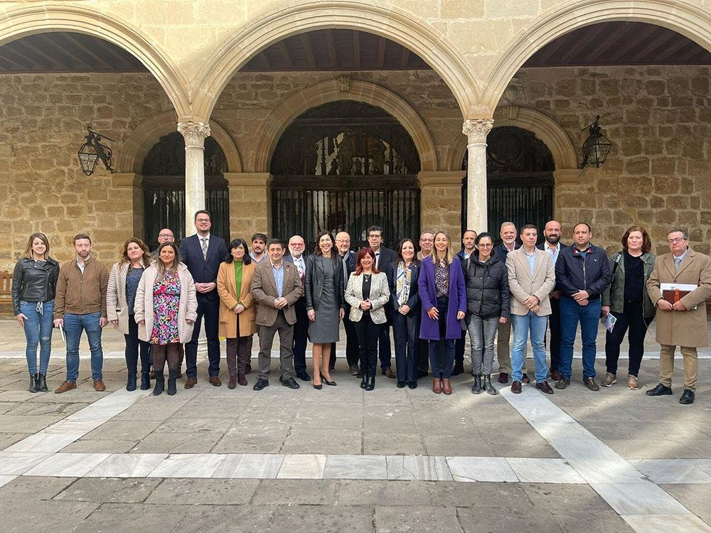 Asistentes al Consejo Provincial de Turismo.// Úbeda-Comarcal.