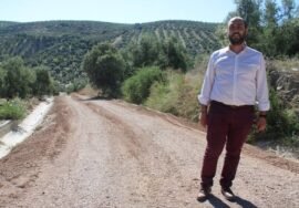 El Área de Agricultura mejora varios caminos de Úbeda dañados por las últimas lluvias