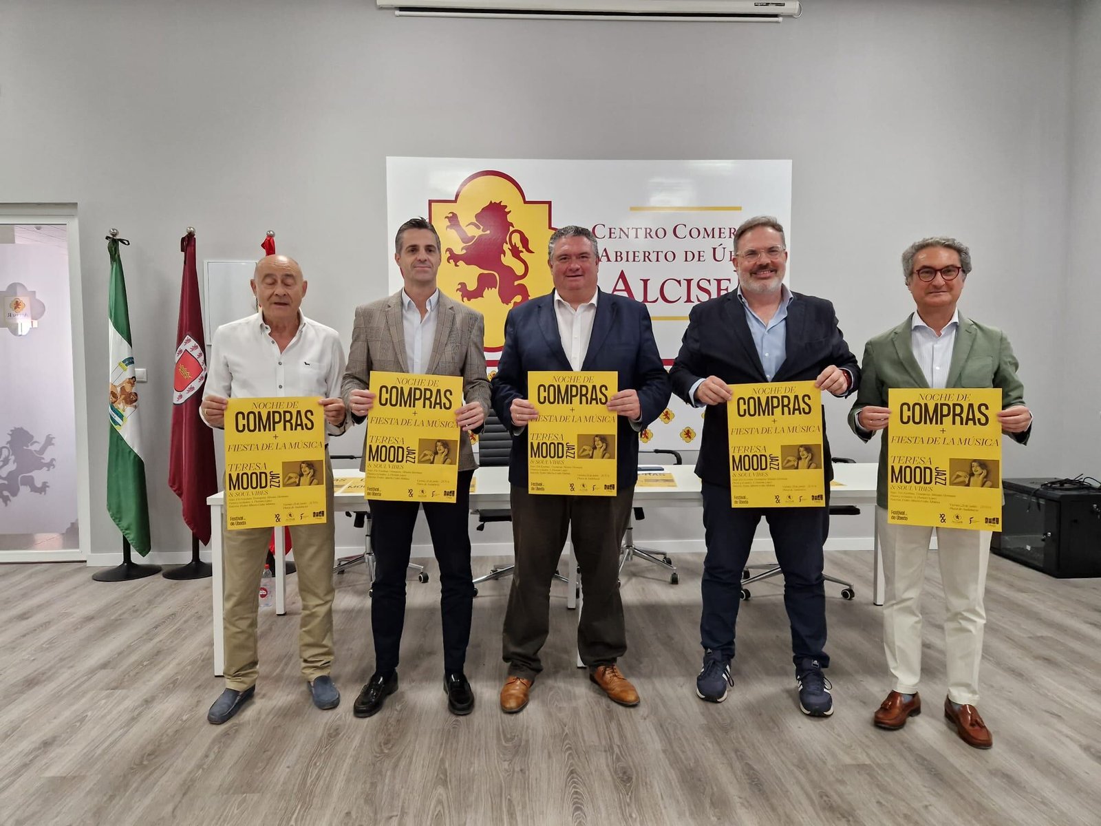 Presentación de la 'Noche de compras'.