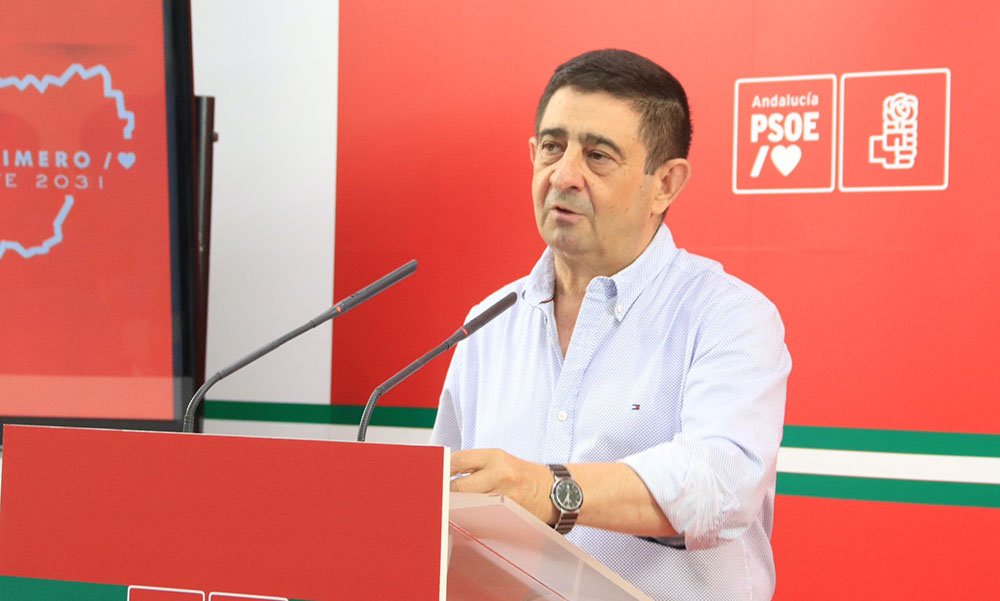 Francisco Reyes durante la rueda de prensa.