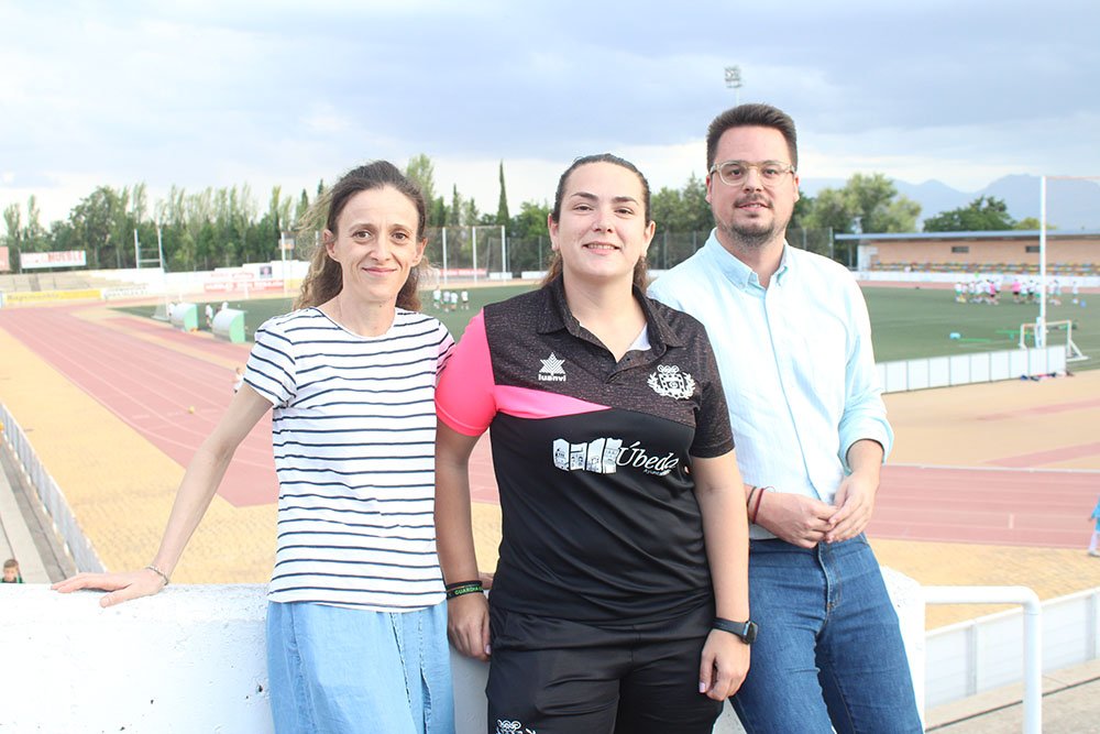 Presentación trofeo de fútbol femenino alcaldesa de Úbeda.