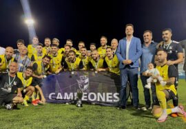 El Begíjar CF levanta su tercera Copa Presidente Diputación al vencer 3-0 al Úbeda Viva.