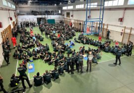 Formación en reanimación cardiopulmonar en la Alcademia de la Guardia Civil en Baeza.