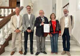 El concejal de Cultura junto al Jurado del Premio Internacional de Poesía 'Antonio Machado en Baeza'.