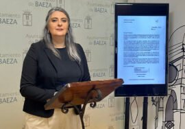 La concejala de Presidencia, Ginesa López, durante su intervención.