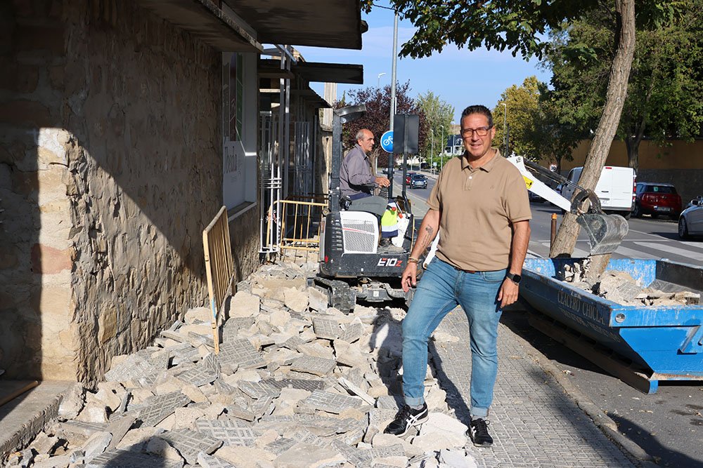 Jerónimo García, ha visitado la obra que el Ayuntamiento esta acometiendo.