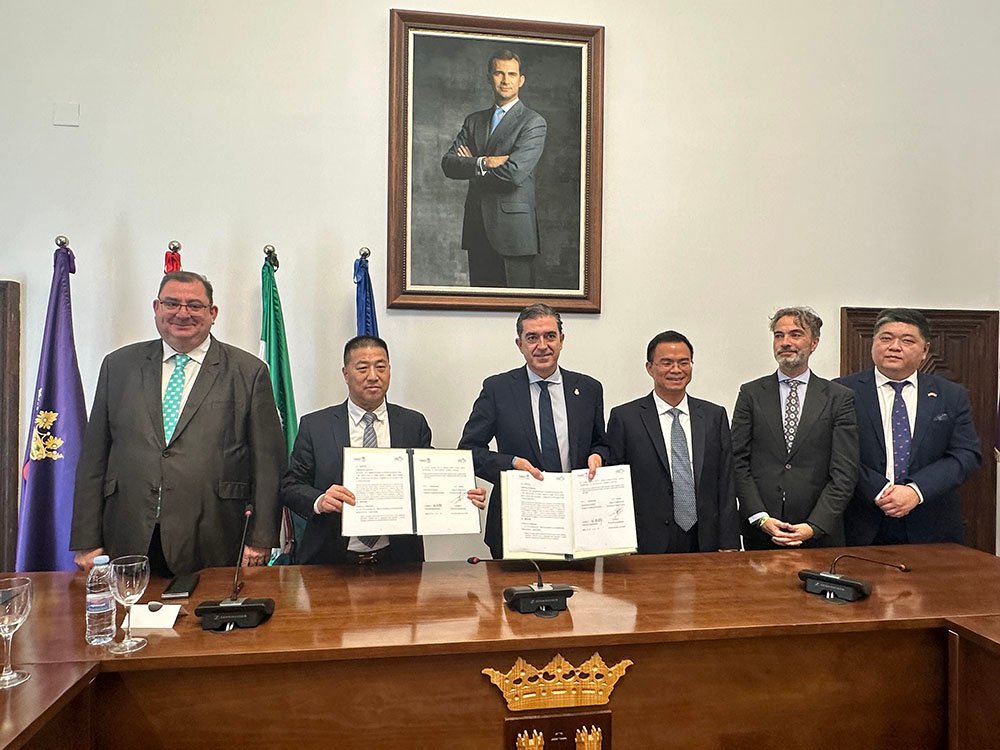 Tras la firma del acuerdo de cooperación comercial entre Baeza y Dongguan.