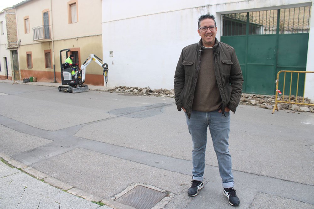 Jerónimo García visita las obras en la calle San Francisco.