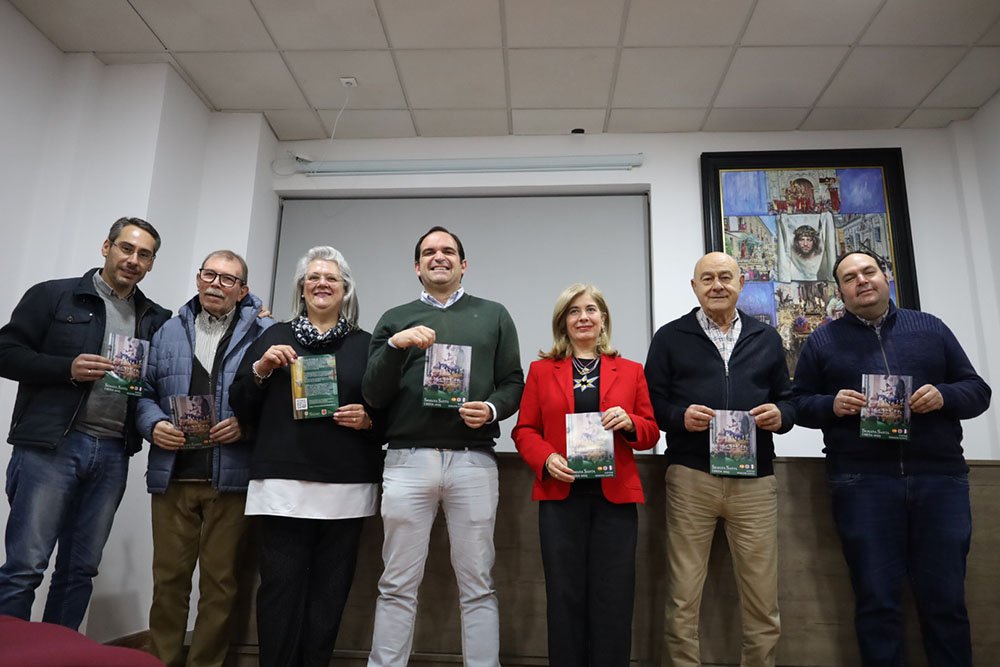 Presentación del libro de Semana Santa en tres idiomas, en Úbeda.