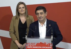 El secretario general del PSOE de Jaén, Francisco Reyes, en la rueda de prensa.