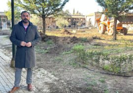 Antonio Jesús Ruiz, durante su visita al Cementerio Municipal de Baeza.