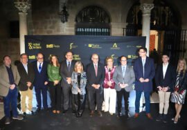 Autoridades junto a patrocinadores y organizadores del Festival de Música de Úbeda.