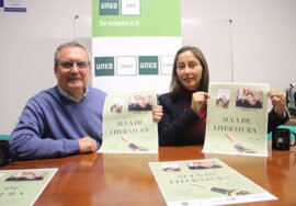 Presentación del libro de la escritora Ángeles Caso.