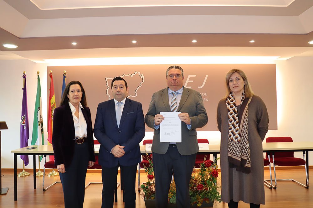 Bartolomé González presenta su candidatura.
