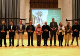 Presentación del libro de horarios de Semana Santa 2025.