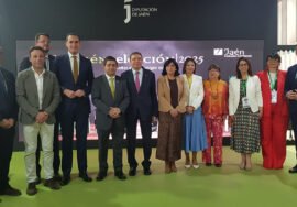 Visita al estand de la Diputación en Expoliva