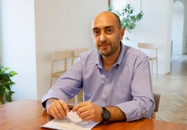 El concejal de Hacienda, Javier Gámez, tras su intervención.