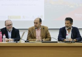 El Hospital de Santiago ha acogido esta jornada informativa.