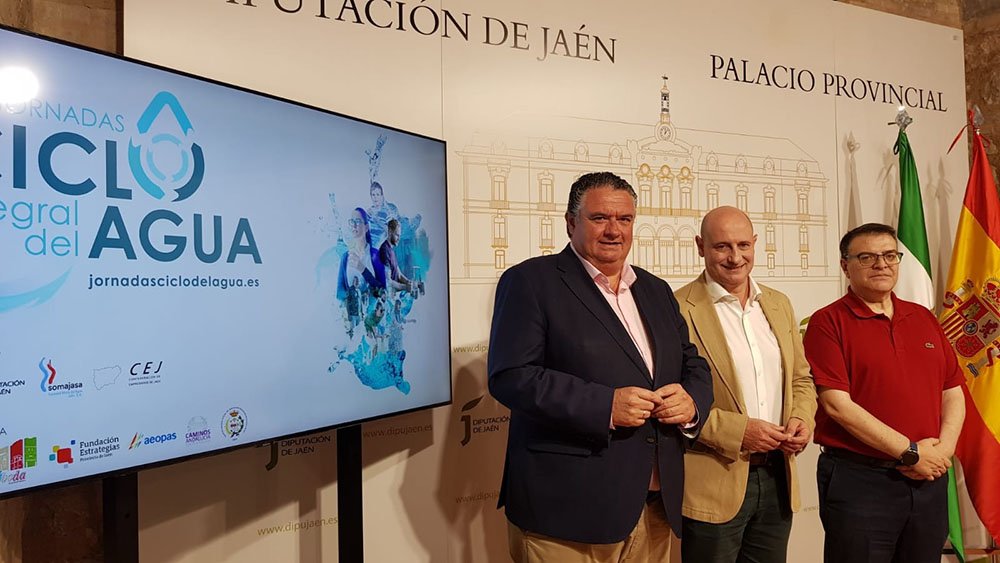 Bartolomé González, José Luis Hidalgo y Juan Fernández durante la presentación de estas jornadas.