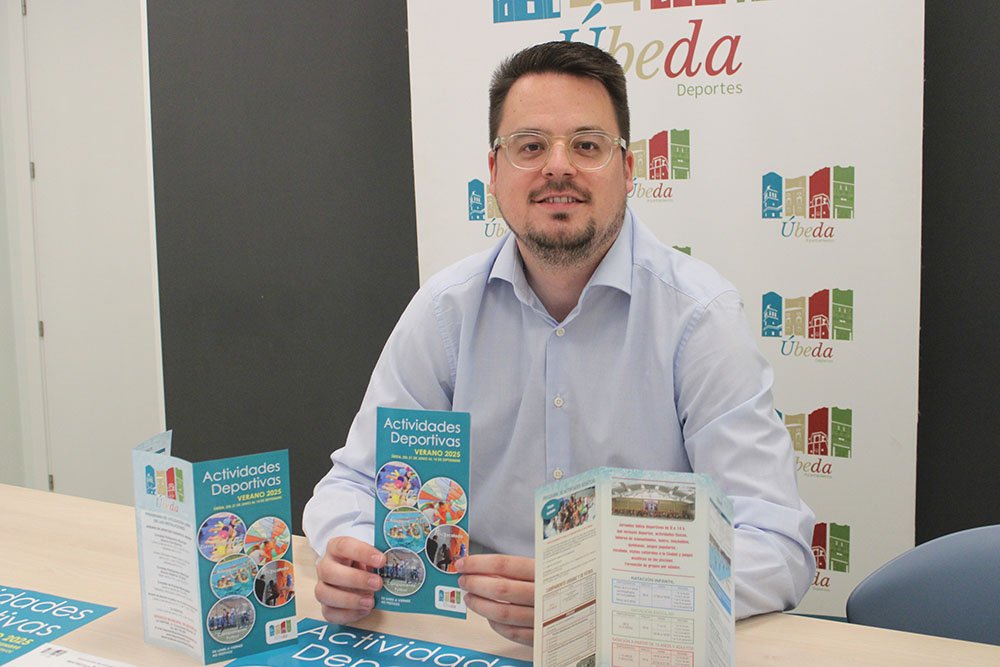 Francisco Javier Lozano, durante la presentación de las actividades deportivas.