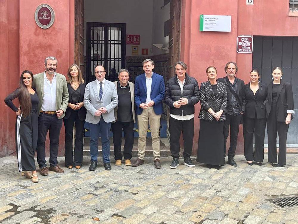 Foto de familia de la presentación de la nueva edición del festival “Flamencos y Mestizos”.