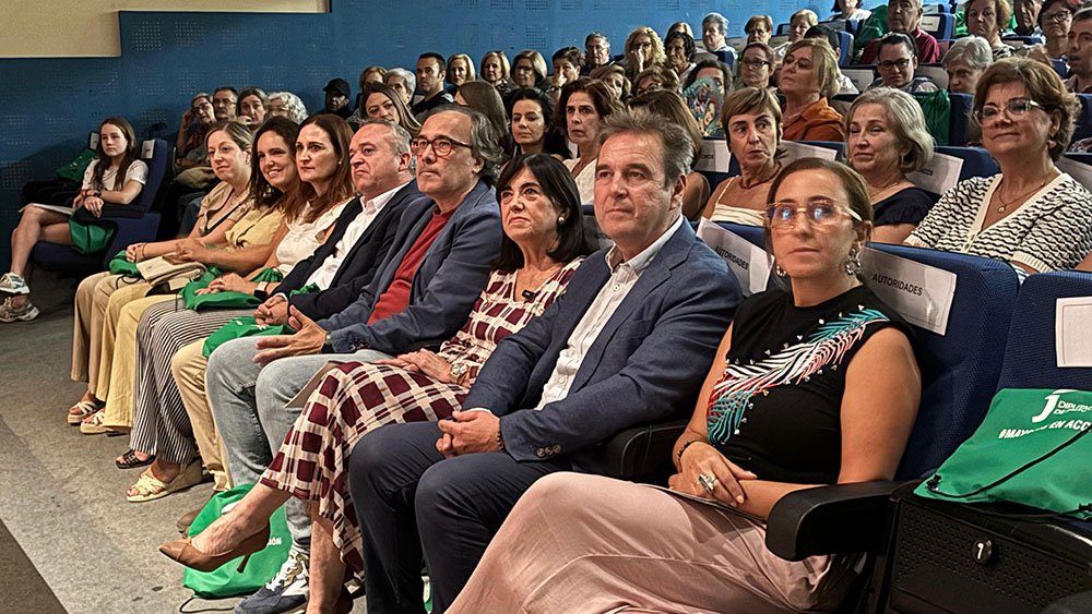Autoridades presentes en este encuentro celebrado con motivo del Día Internacional de las Personas Mayores
